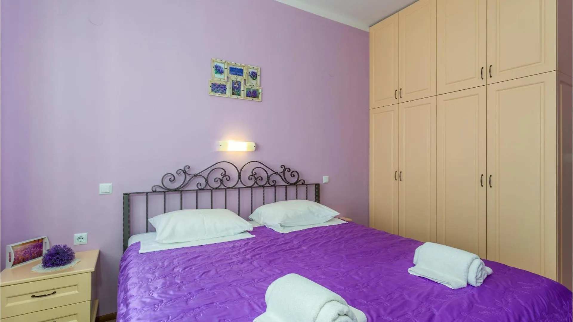 2 Bedroom Nice Apartment In Kornić
