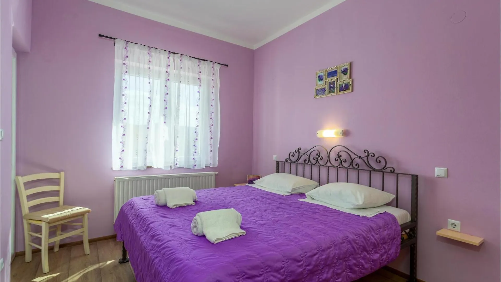 2 Bedroom Nice Apartment In Kornić