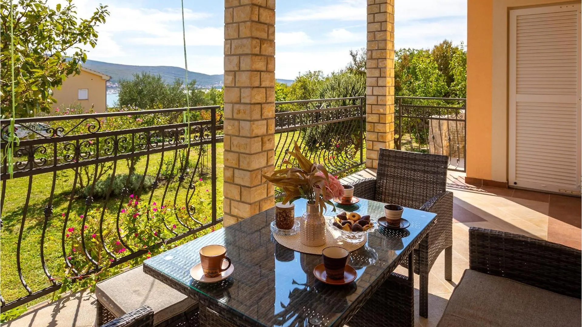 2 Bedroom Nice Apartment In Kornić Croacia