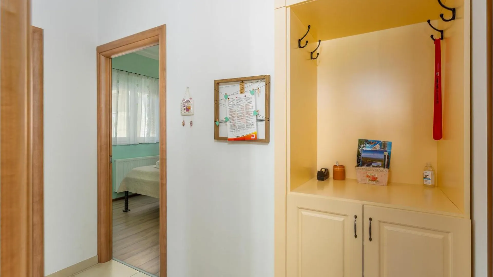 2 Bedroom Nice Apartment In Kornić
